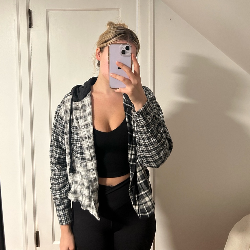 American Eagle cropped flannel hoodie